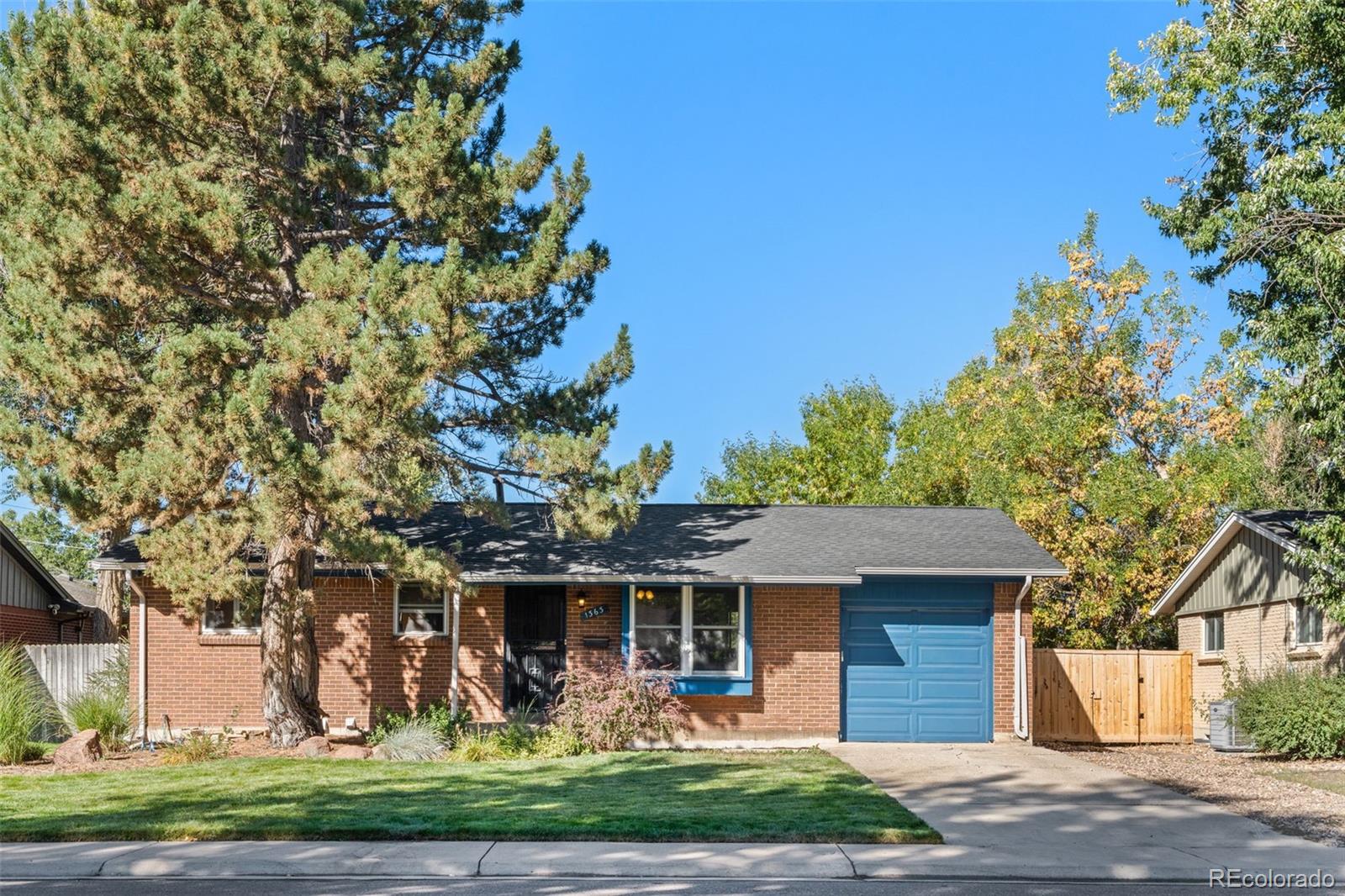 Niagara St, Denver, CO 80224