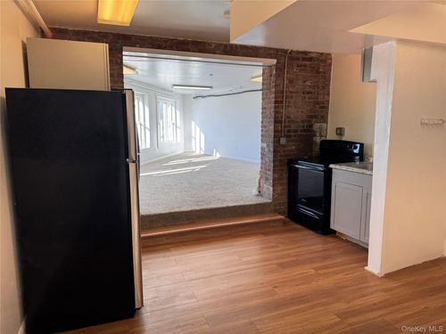 ste-2r-175 Main St, Ossining, NY, 10562-4732 | Card Image