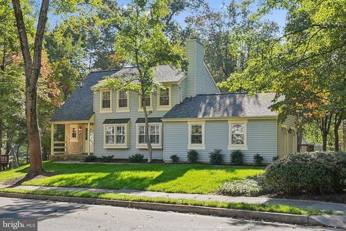 5922 New England Woods Dr, BURKE, VA, 22015-2910 | Card Image