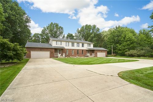 64-66 Ridgewood Road, Wadsworth, OH, 44281 | Card Image