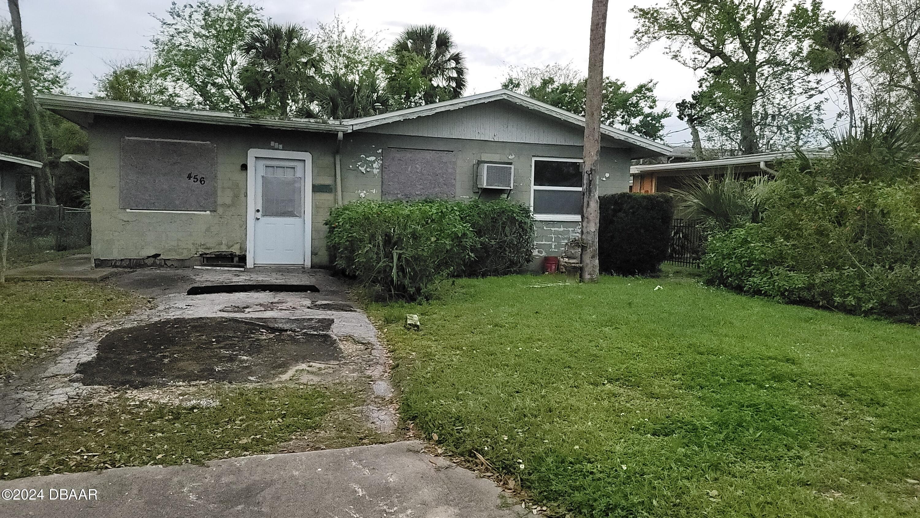 Caroline St, Daytona Beach, FL 32114