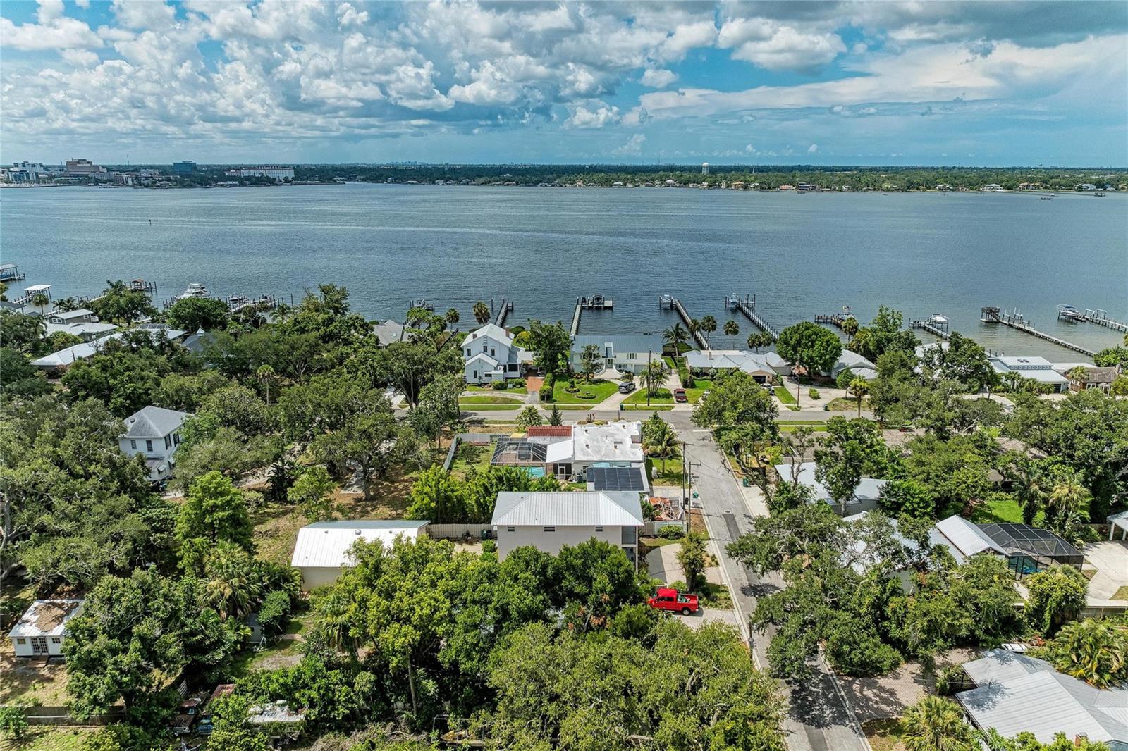 Residential in PALMETTO 5