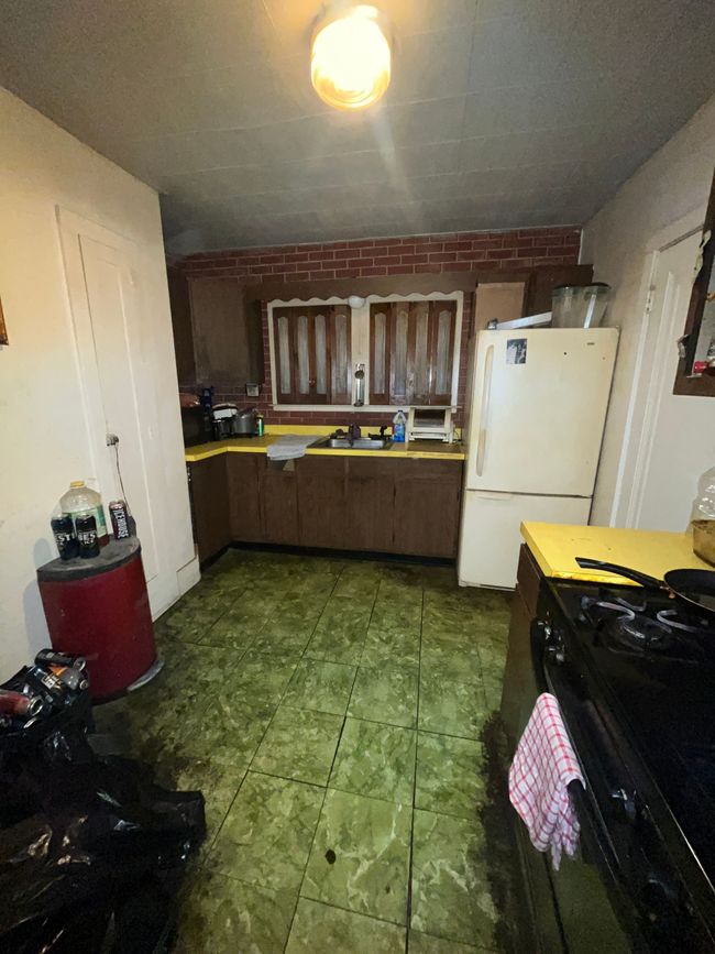 Entry Kitchen | Image 5