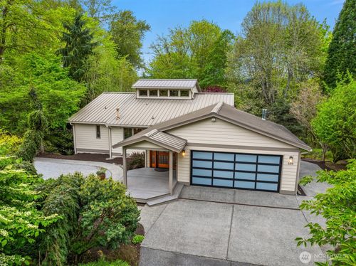 558 20th Avenue, Kirkland, WA, 98033 | Card Image