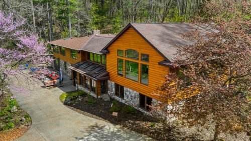 3500 Journeys End Rd, Hillsdale, MI, 49242-9640 | Card Image