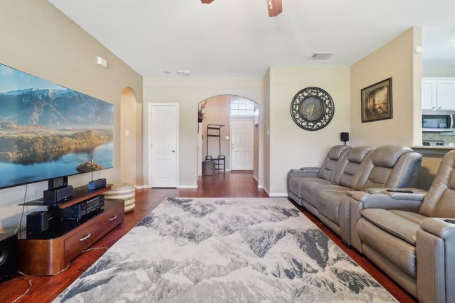 14709 Crystal Lake Dr, House other with 3 bedrooms, 2 bathrooms and null parking in Little Elm TX | Image 5