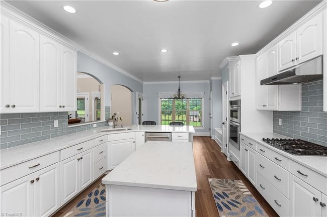 Kitchen | Image 16