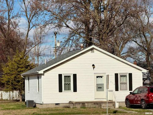910 E Mccord St, Centralia, IL, 62801-3350 | Card Image