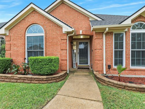 2136 Walden Pl, Mesquite, TX, 75181-1852 | Card Image