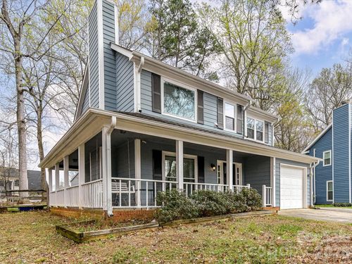 8413 Red Setter Ln, Charlotte, NC, 28227-8729 | Card Image