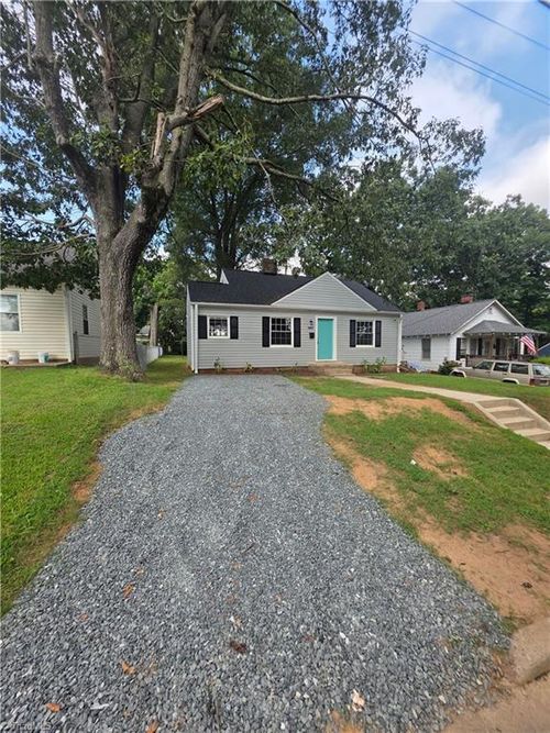 2738 Patria St, Winston Salem, NC, 27127-4044 | Card Image
