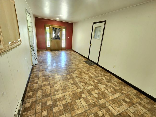 2490 Victoria Dr, House other with 4 bedrooms, 1 bathrooms and 1 parking in Hermitage PA | Image 7