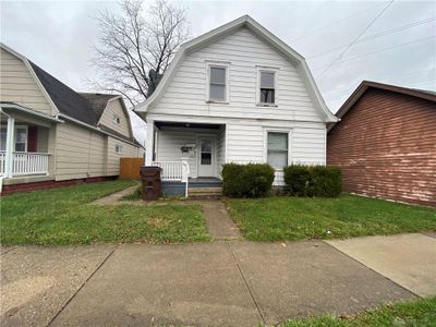 743 N Belmont Avenue, Home with 2 bedrooms, 2 bathrooms and null parking in Springfield OH | Image 1