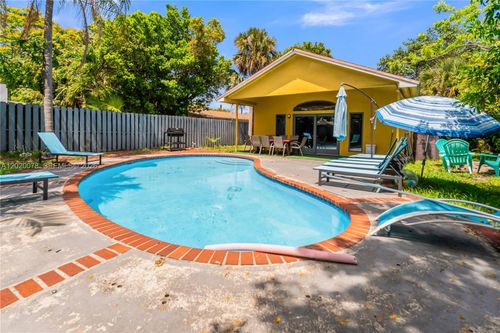 1738 N 16th Ct, Hollywood, FL, 33020-2808 | Card Image