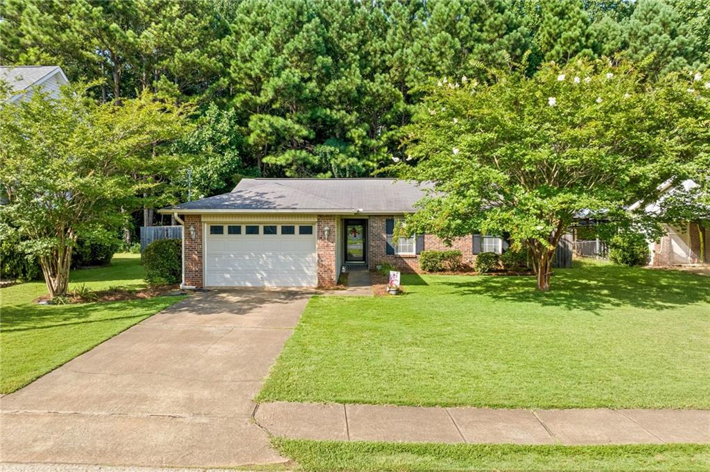 Whitaker Ln, Auburn, AL 36830