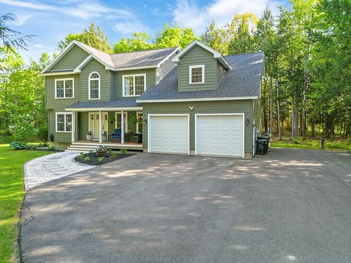 56 Royale Dr, Sidney, ME, 04330-2566 | Card Image
