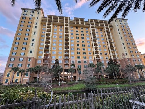 5304-8125 Resort Village Dr, Orlando, FL, 32821-5616 | Card Image