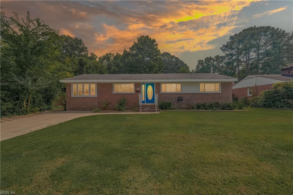 17 Azalea Drive, For Sale in Newport News Zoocasa