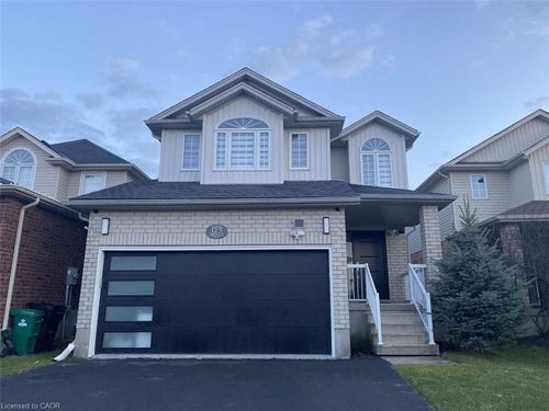 125 Steepleridge St, Kitchener, ON, N2P2W2 | Card Image