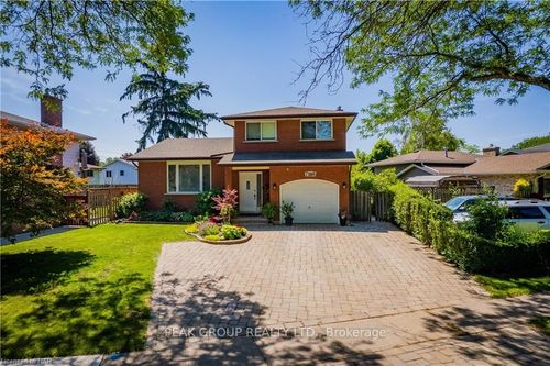 7180 Freeman St, Niagara Falls, ON, L2E5V7 | Card Image