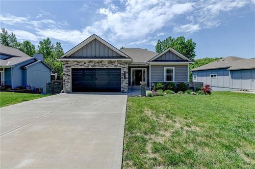 415 E 166th Ct, Belton, MO, 64012-2201 | Card Image