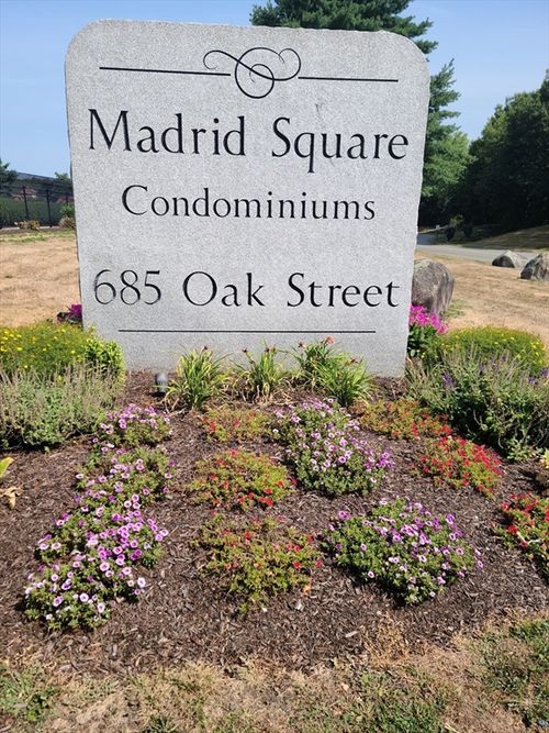 11-685 Oak St, Brockton, MA, 02301 | Card Image