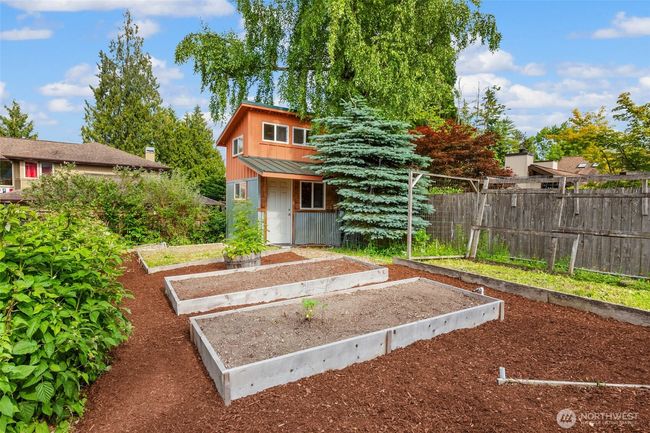 16375 Ne 44 Th Ct, House other with 3 bedrooms, 3 bathrooms and 3 parking in Redmond WA | Image 39