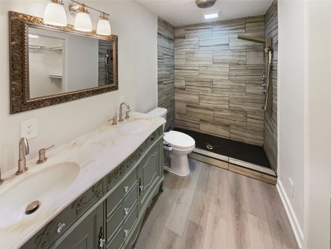 1242 Laguna Vista Way, House other with 4 bedrooms, 3 bathrooms and null parking in Grapevine TX | Image 24