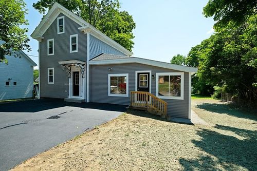 8 Courtland St, Farmington, NH, 03835-3102 | Card Image