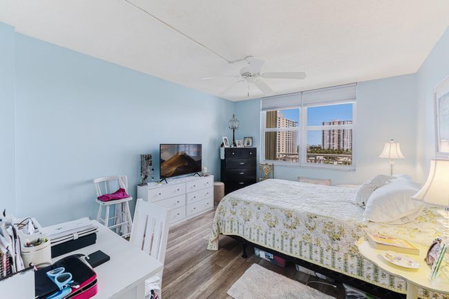Bedroom | Image 11