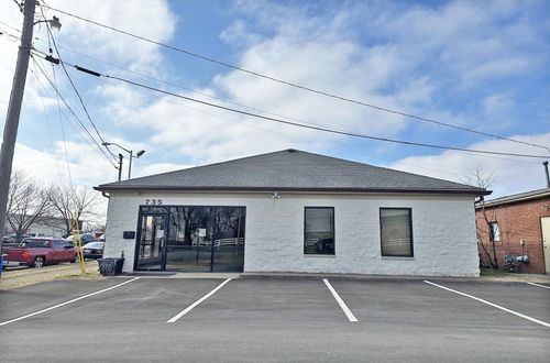 735 Red Mile Rd, Lexington, KY, 40504-1153 | Card Image
