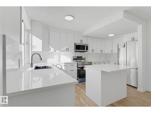 133 Woodstock Nw, Edmonton, AB, T5T0H6 | Card Image