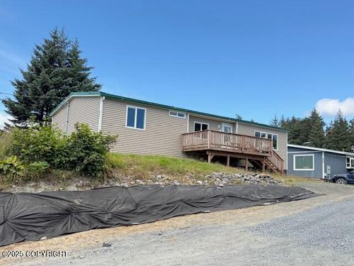 504 Lilly Dr, Kodiak, AK, 99615-7117 | Card Image