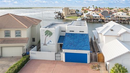 13514 Port Royal Ct, Corpus Christi, TX, 78418-6933 | Card Image