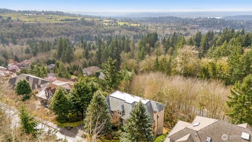 5899 153rd Ave Se, Bellevue, WA, 98006-5339 | Card Image