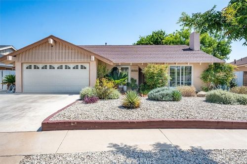 19654 Delight St, Canyon Country, CA, 91351-2052 | Card Image