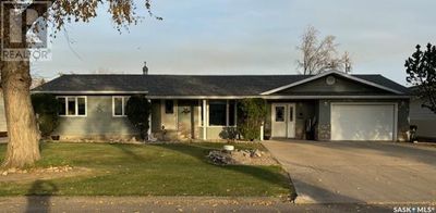 142 Coronation Dr, House other with 4 bedrooms, 3 bathrooms and null parking in Canora SK | Image 1