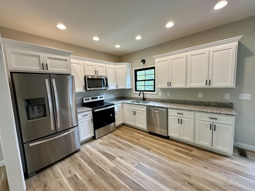 205 Forest Springs Rd, Scottsville, KY, 42164-9312 | Card Image