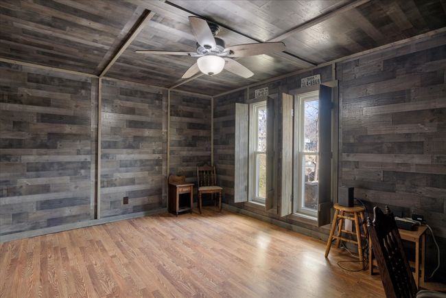 Bedroom with woodwork | Image 21