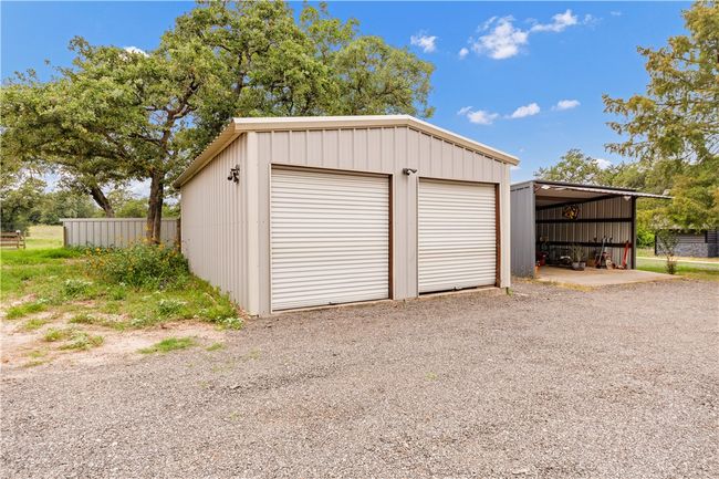 2 bay large shop | Image 35