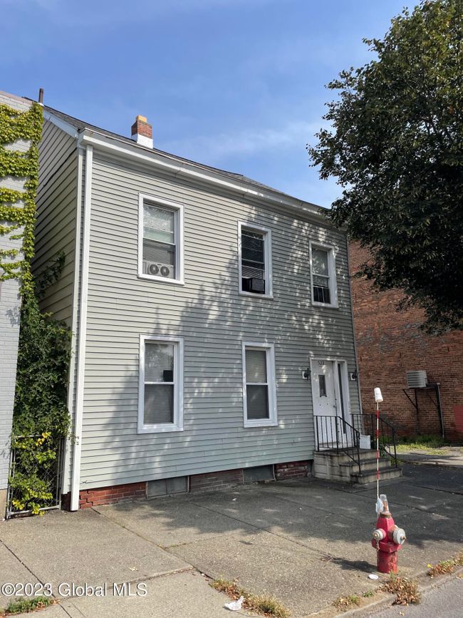 523 Central Avenue, For Sale in Albany Zoocasa