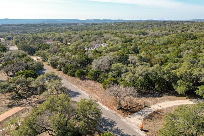 Circular drive on right of Lot 58 | Image 14