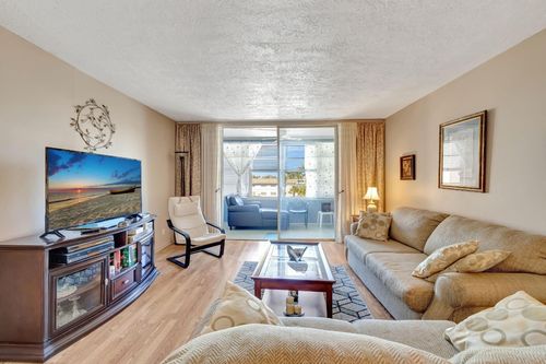 318-2841 Somerset Drive, Lauderdale Lakes, FL, 33311 | Card Image