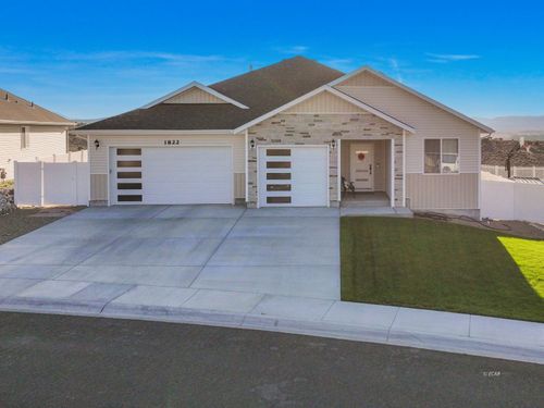 1822 Deerfield Way, Elko, NV, 89801 | Card Image