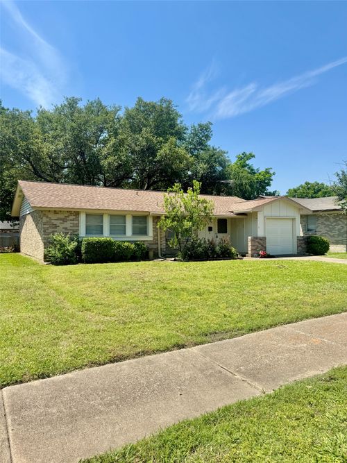 606 Sunset Dr, Garland, TX, 75040-4775 | Card Image