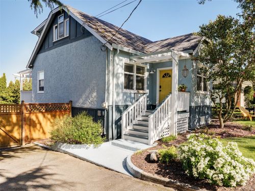 4426 Tyndall Ave, Saanich, BC, V8N3S1 | Card Image
