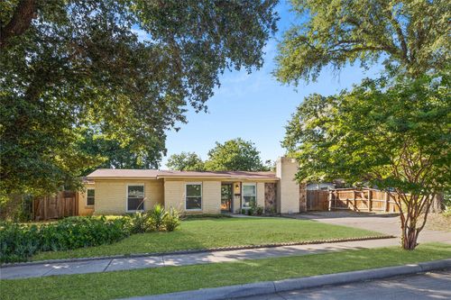 1203 Valley View Dr, Arlington, TX, 76010-2919 | Card Image