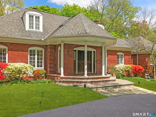 1 Megan Ln, Stamford, CT, 06905-2904 | Card Image