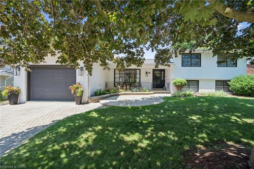 56 Thornridge Cres, Kitchener, ON, N2M4W1 | Card Image