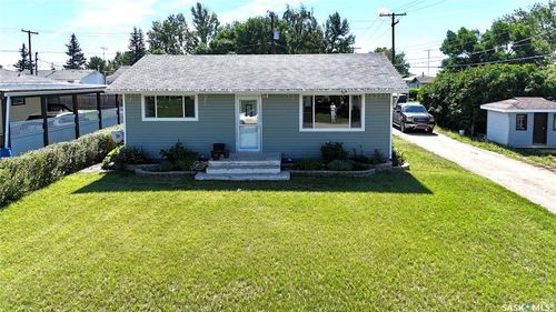 110 Stanley St, Elbow, SK, S0H1J0 | Card Image
